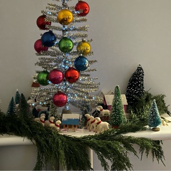 Box of 12 Vintage Christmas Glass Ornaments - Picture 4 of 16